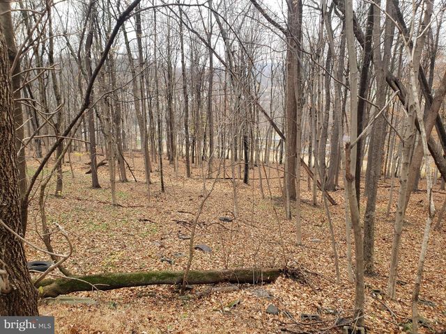 275 WASHINGTON RD, Bechtelsville, PA 19505