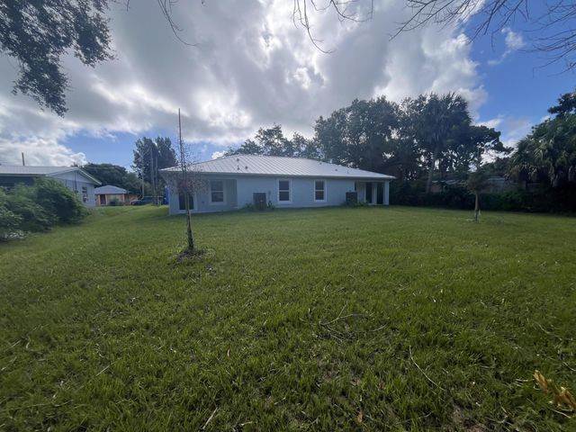 311 N 16TH N Street B, Fort Pierce, FL 34950