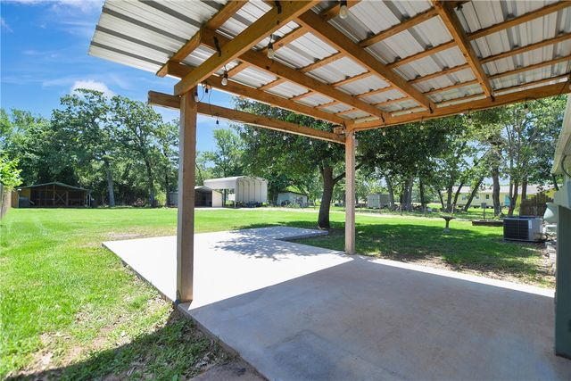 3087 Johnson Lane, Madisonville, TX 77864