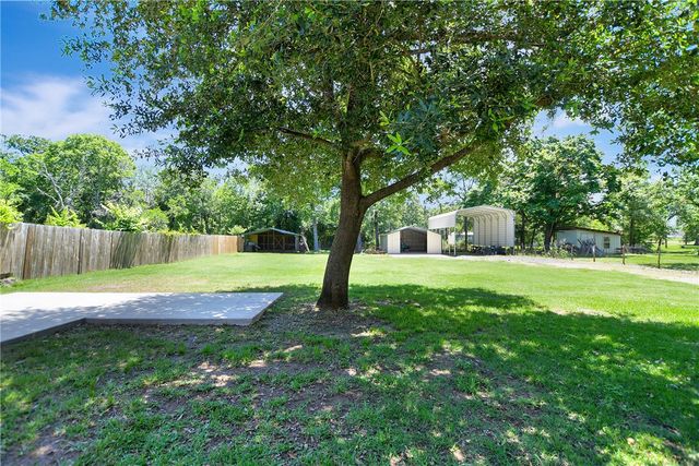 3087 Johnson Lane, Madisonville, TX 77864