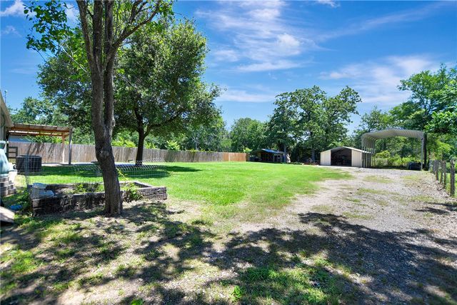 3087 Johnson Lane, Madisonville, TX 77864
