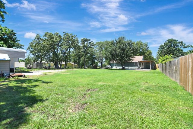 3087 Johnson Lane, Madisonville, TX 77864