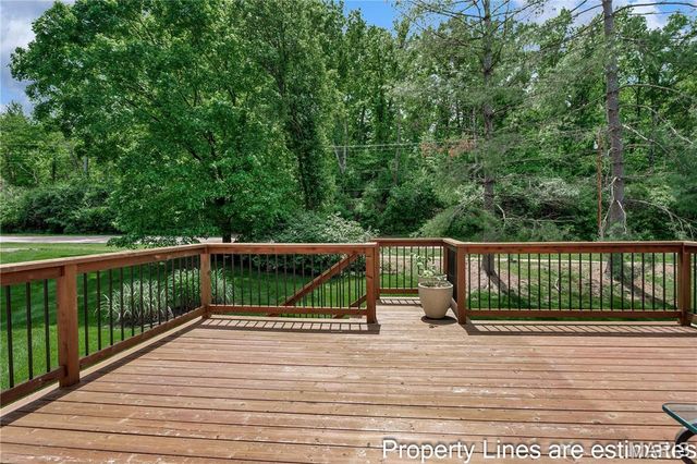 716 Ginger Wood Court, Ballwin, MO 63021