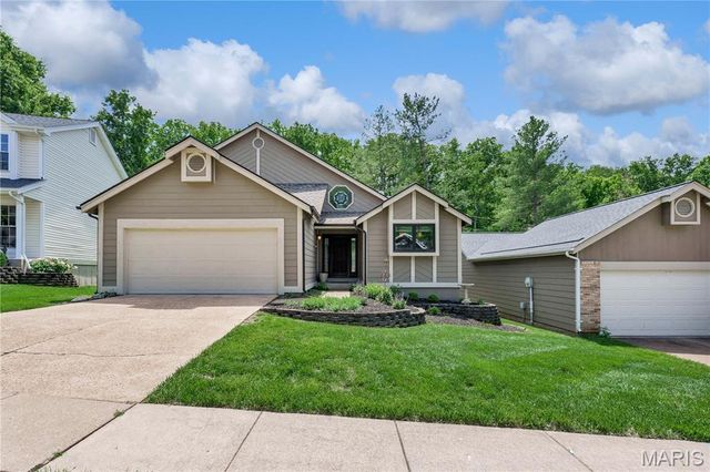 716 Ginger Wood Court, Ballwin, MO 63021