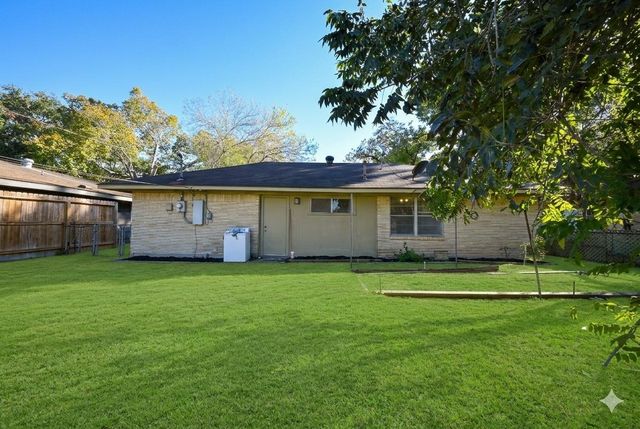 10302 Woodwind Drive, Houston, TX 77025