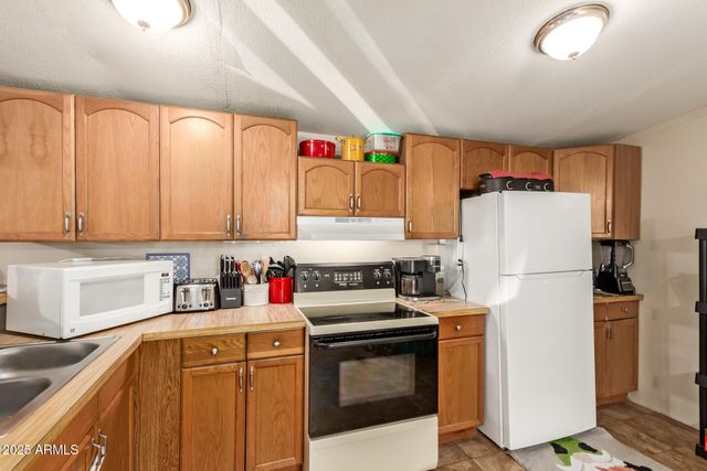 8301 N 103RD Avenue 203, Peoria, AZ 85345