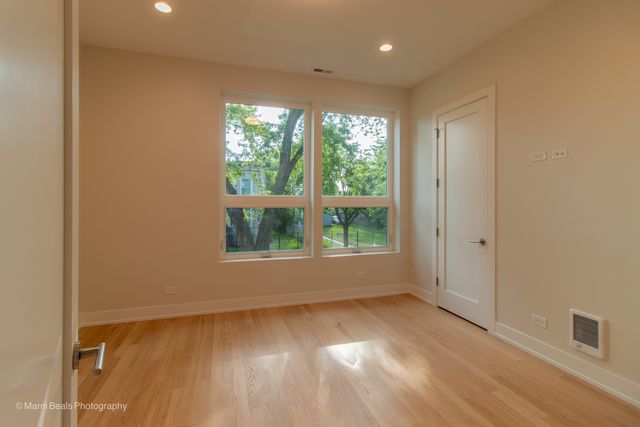 6826 S Langley Avenue, Chicago, IL 60637