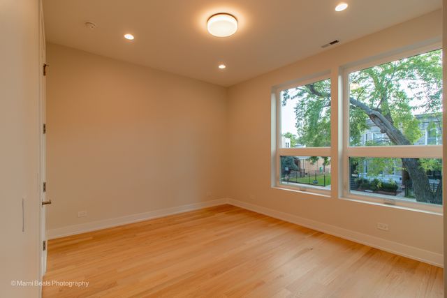 6826 S Langley Avenue, Chicago, IL 60637