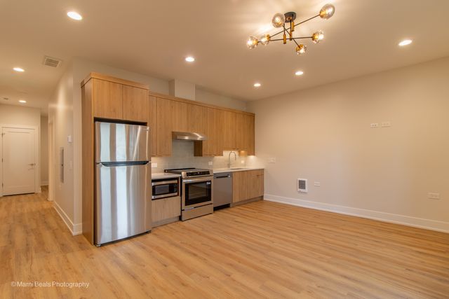 6826 S Langley Avenue, Chicago, IL 60637