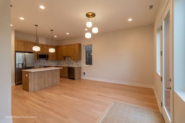 6826 S Langley Avenue, Chicago, IL 60637