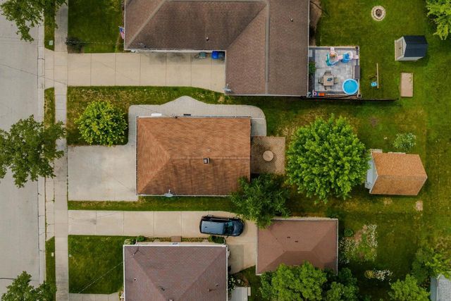 913 JEFFERSON STREET, Little Chute, WI 54140