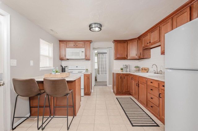 913 JEFFERSON STREET, Little Chute, WI 54140