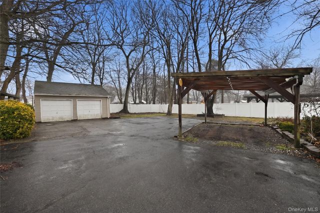 112 Noel Drive, Centereach, NY 11720