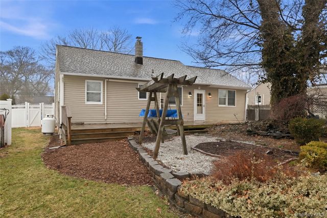 112 Noel Drive, Centereach, NY 11720