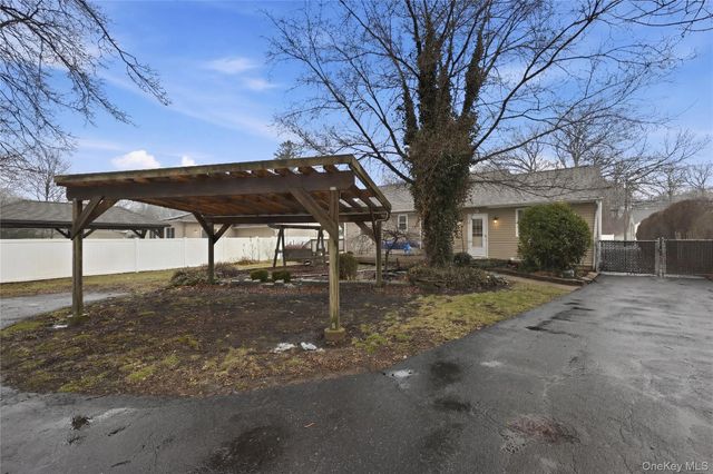 112 Noel Drive, Centereach, NY 11720