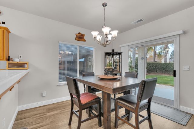 2949 E Palisade Drive, Fresno, CA 93720