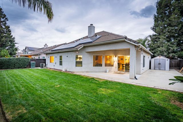 2949 E Palisade Drive, Fresno, CA 93720