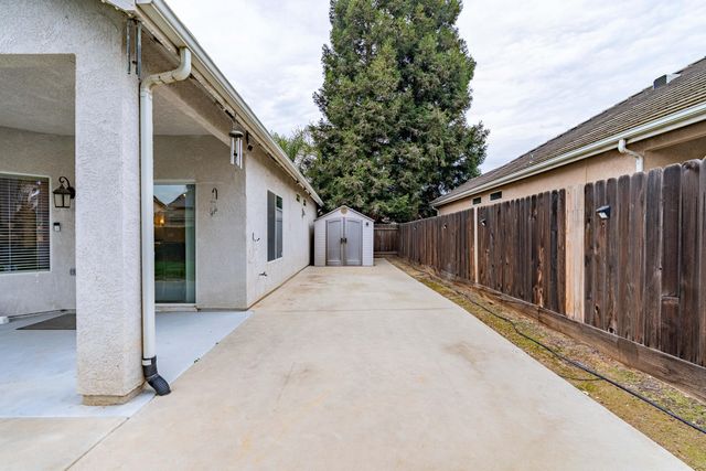 2949 E Palisade Drive, Fresno, CA 93720