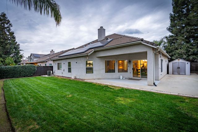 2949 E Palisade Drive, Fresno, CA 93720