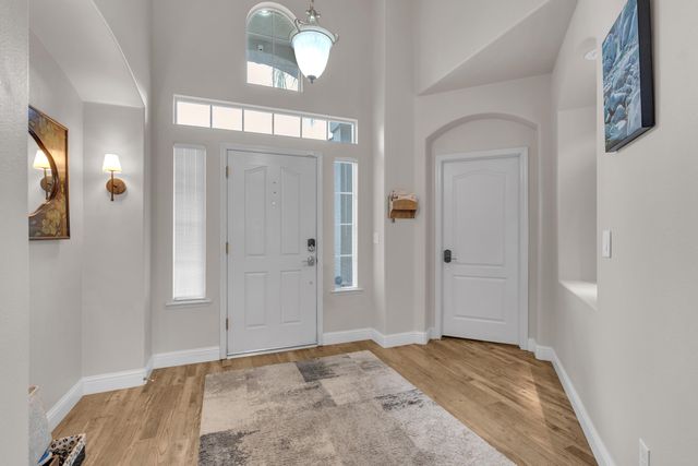 2949 E Palisade Drive, Fresno, CA 93720