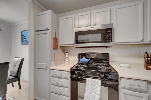 10374 Midnight Iris Street, Las Vegas, NV 89183