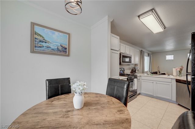 10374 Midnight Iris Street, Las Vegas, NV 89183