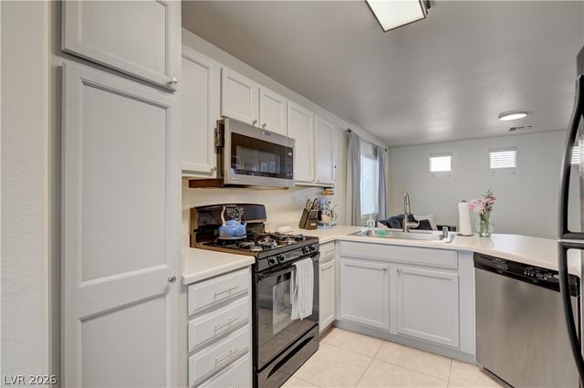 10374 Midnight Iris Street, Las Vegas, NV 89183