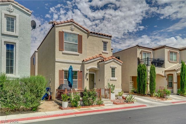 10374 Midnight Iris Street, Las Vegas, NV 89183