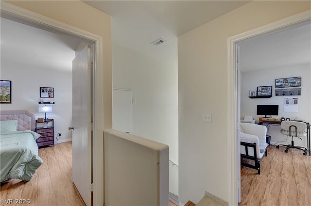 10374 Midnight Iris Street, Las Vegas, NV 89183