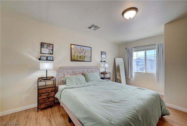 10374 Midnight Iris Street, Las Vegas, NV 89183