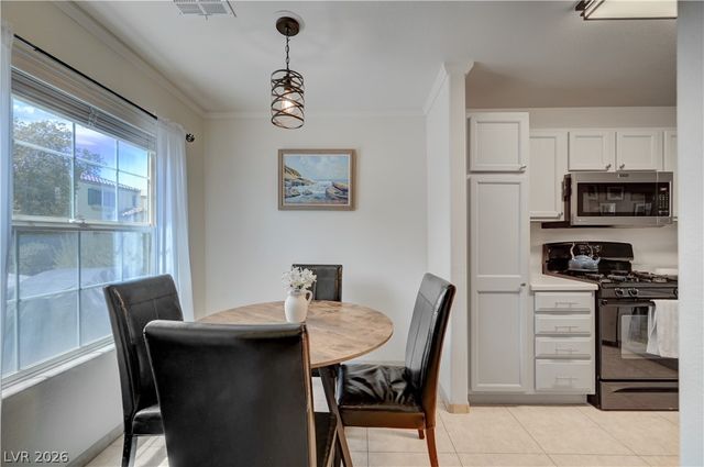 10374 Midnight Iris Street, Las Vegas, NV 89183