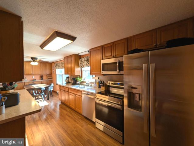 25 APPLE AVE, Gettysburg, PA 17325