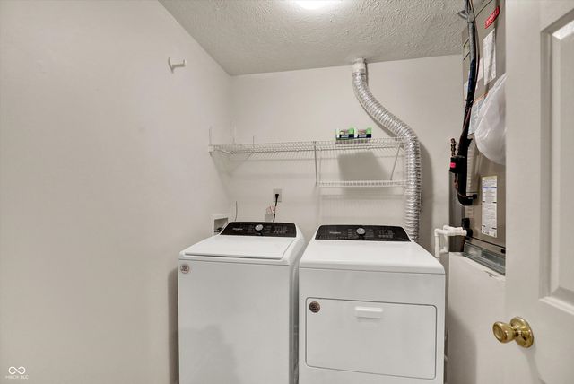 8354 Glenwillow Lane 205, Indianapolis, IN 46278