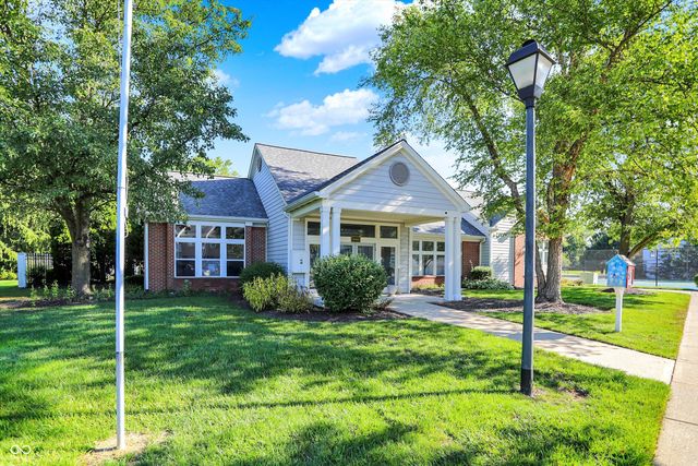 8354 Glenwillow Lane 205, Indianapolis, IN 46278