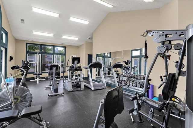 8354 Glenwillow Lane 205, Indianapolis, IN 46278