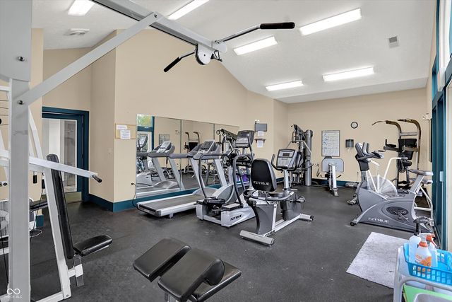 8354 Glenwillow Lane 205, Indianapolis, IN 46278