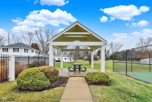 8354 Glenwillow Lane 205, Indianapolis, IN 46278