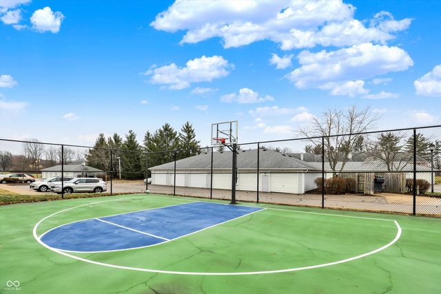 8354 Glenwillow Lane 205, Indianapolis, IN 46278