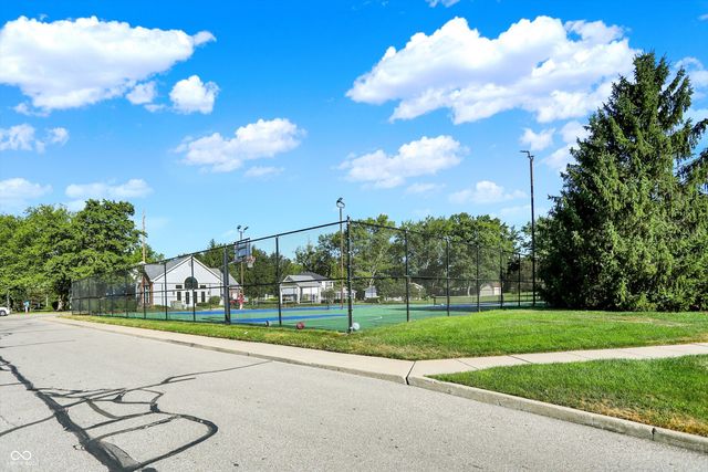 8354 Glenwillow Lane 205, Indianapolis, IN 46278