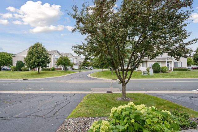 712 Willow Glen Drive, Buffalo, MN 55313