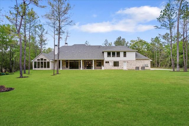 26041 Crown Ranch Boulevard, Montgomery, TX 77316
