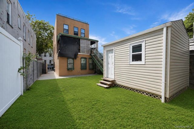 425 Barbey Street, Brooklyn, NY 11207
