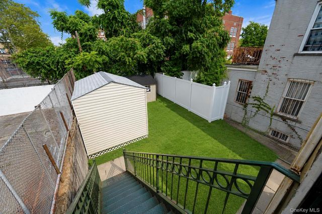 425 Barbey Street, Brooklyn, NY 11207