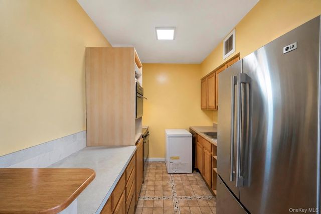 425 Barbey Street, Brooklyn, NY 11207