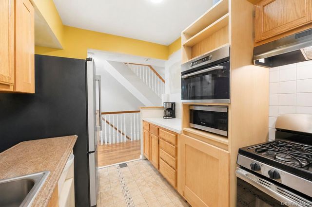 425 Barbey Street, Brooklyn, NY 11207