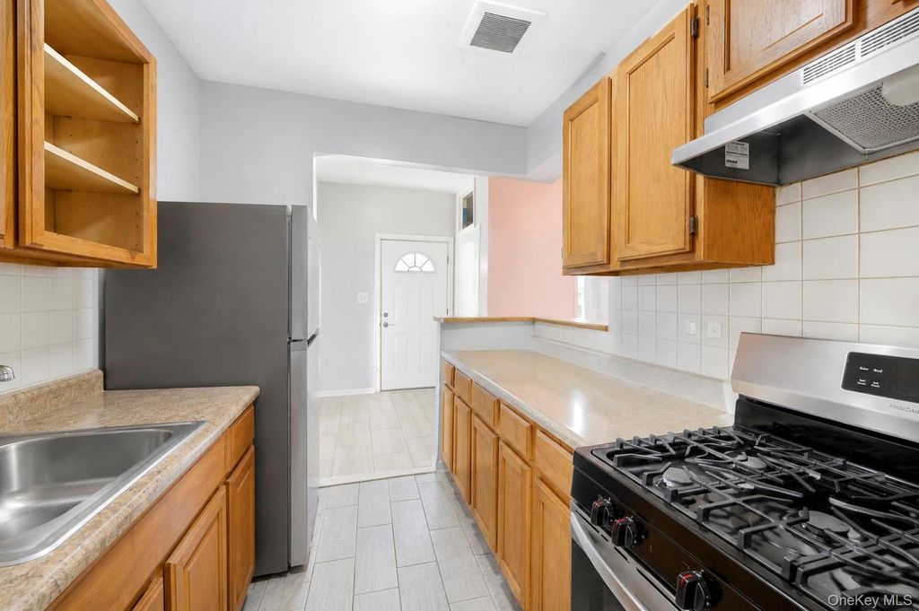 425 Barbey Street, Brooklyn, NY 11207 — photo 3