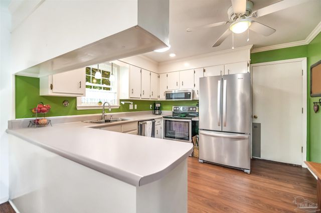 1400 Aries Dr, Pensacola, FL 32514