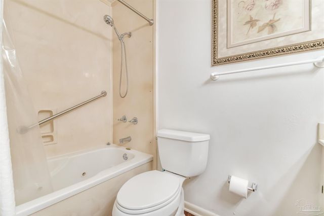 1400 Aries Dr, Pensacola, FL 32514