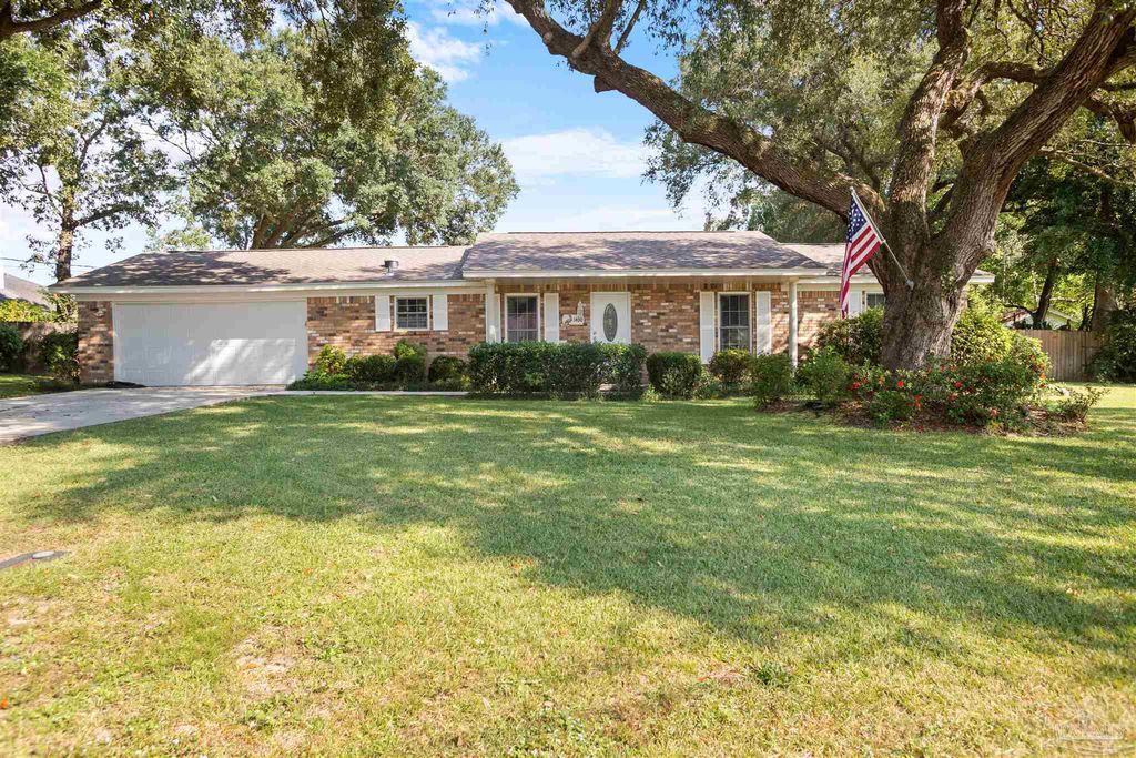 1400 Aries Dr, Pensacola, FL 32514