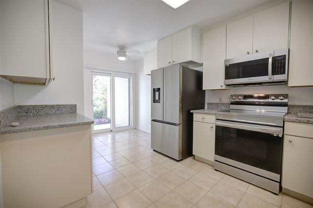 10134 REGAL DRIVE 1, Largo, FL 33774